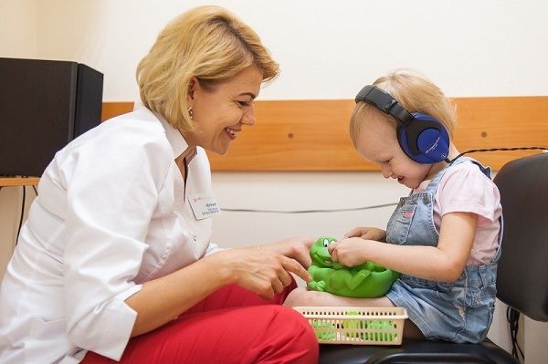 Игровая аудиометрия может выполняться маленькими пациентами старше 3 лет