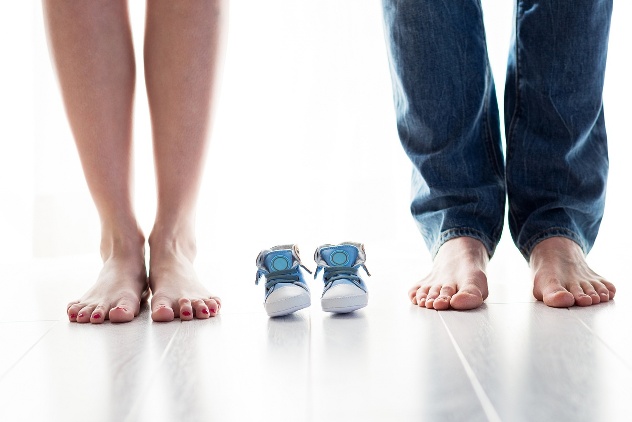 детская обувь - оригинальный способ рассказать мужу о беременности